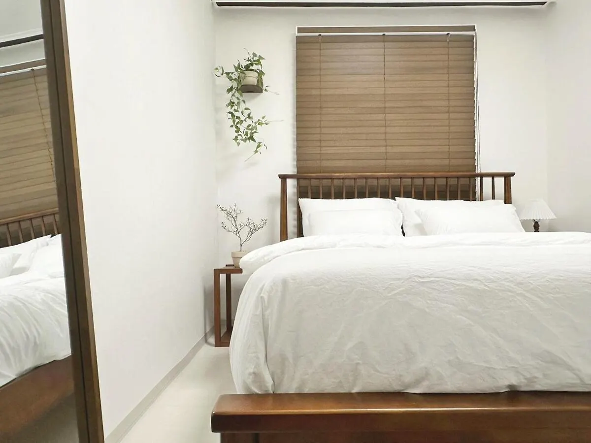 Check In Seoul Hongdae Apartment 0*,